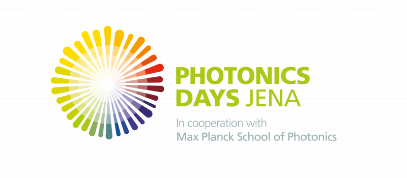 Eine Art Sonnenblume in verschiedenen Farben des Lichtsprektrums links, daneben der Text Photonics Days Jena in cooperation with Max Planck School of Photonics